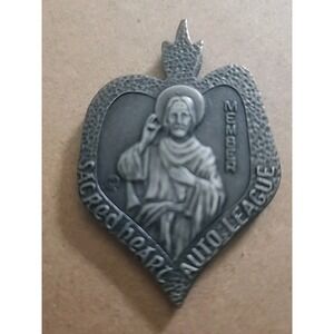 Vintage Sacred Heart Auto League Member Walls Mississippi Metal Pin